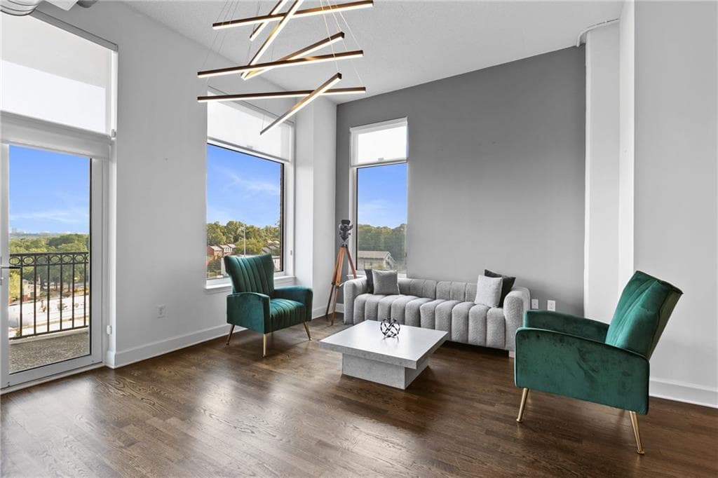 1 bedroom, 1 bathroom, 1,215 sq ft condominium for sale at 3820 Roswell Road 510, Atlanta, GA 30342 — photo 2