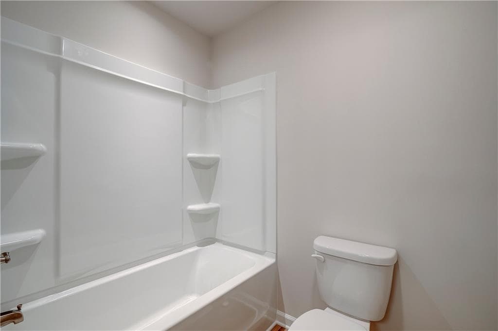 4 bedroom, 3 bathroom, 2,222 sq ft single family residence for sale at 646 Winding Rose Drive, Hoschton, GA 30548 — photo 6