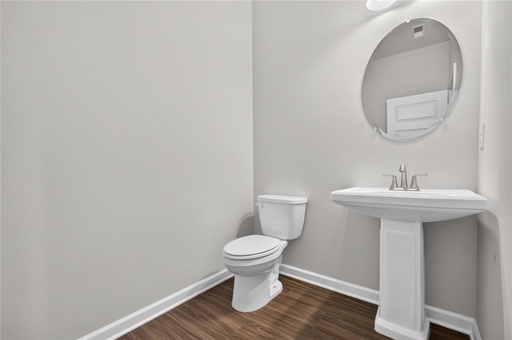4 bedroom, 3 bathroom, 2,053 sq ft single family residence under contract at 8049 Haven Springs Trace, Douglasville, GA 30134 — photo 5