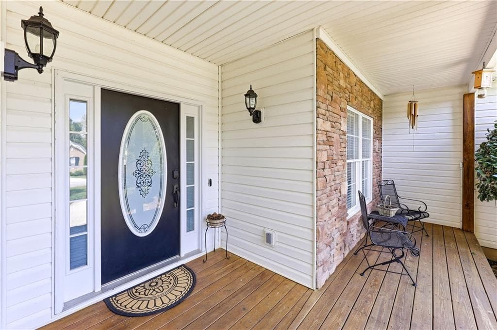 4 bedroom, 3 bathroom, 3,117 sq ft single family residence for sale at 4815 Thunder River Drive, Gainesville, GA 30506 — photo 7