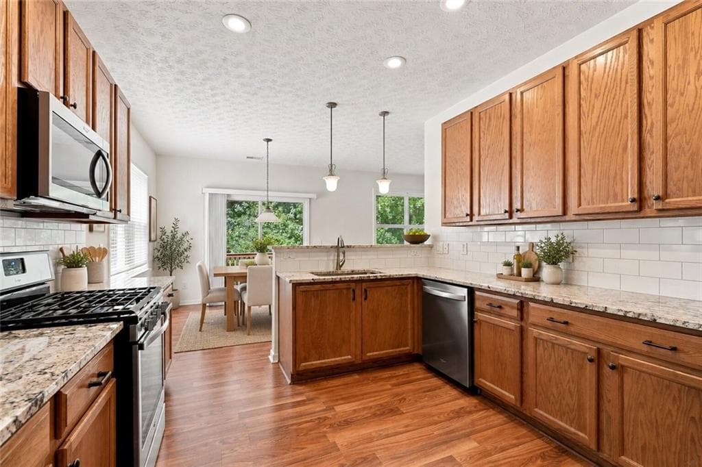4 bedroom, 3 bathroom, 3,560 sq ft single family residence for sale at 926 Mill Creek Avenue, Canton, GA 30115 — photo 5