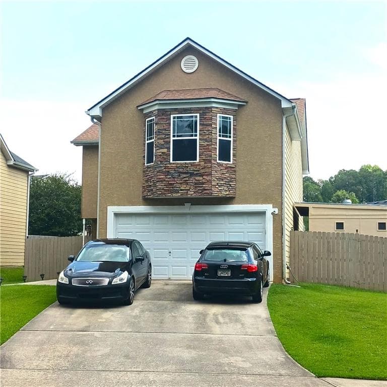 3 bedroom, 3 bathroom, 1,870 sq ft single family residence for sale at 3943 Alderwoods Drive, Jonesboro, GA 30236