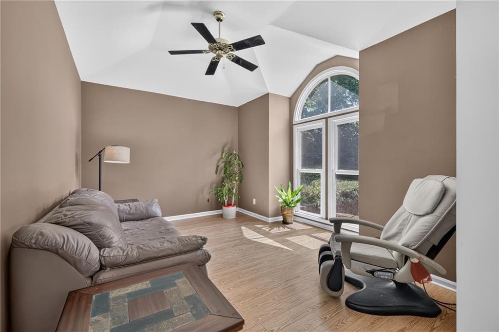 3 bedroom, 3 bathroom, 2,087 sq ft single family residence under contract at 290 Deer Cliff Cove, Lawrenceville, GA 30043 — photo 7