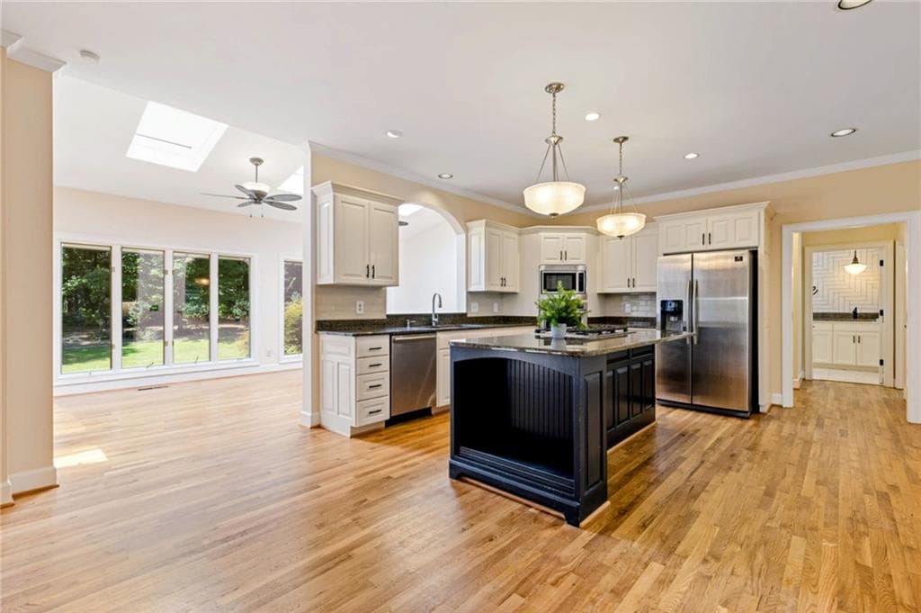 4 bedroom, 4 bathroom, 4,801 sq ft single family residence for sale at 1580 Winding Creek Circle, Snellville, GA 30078 — photo 9