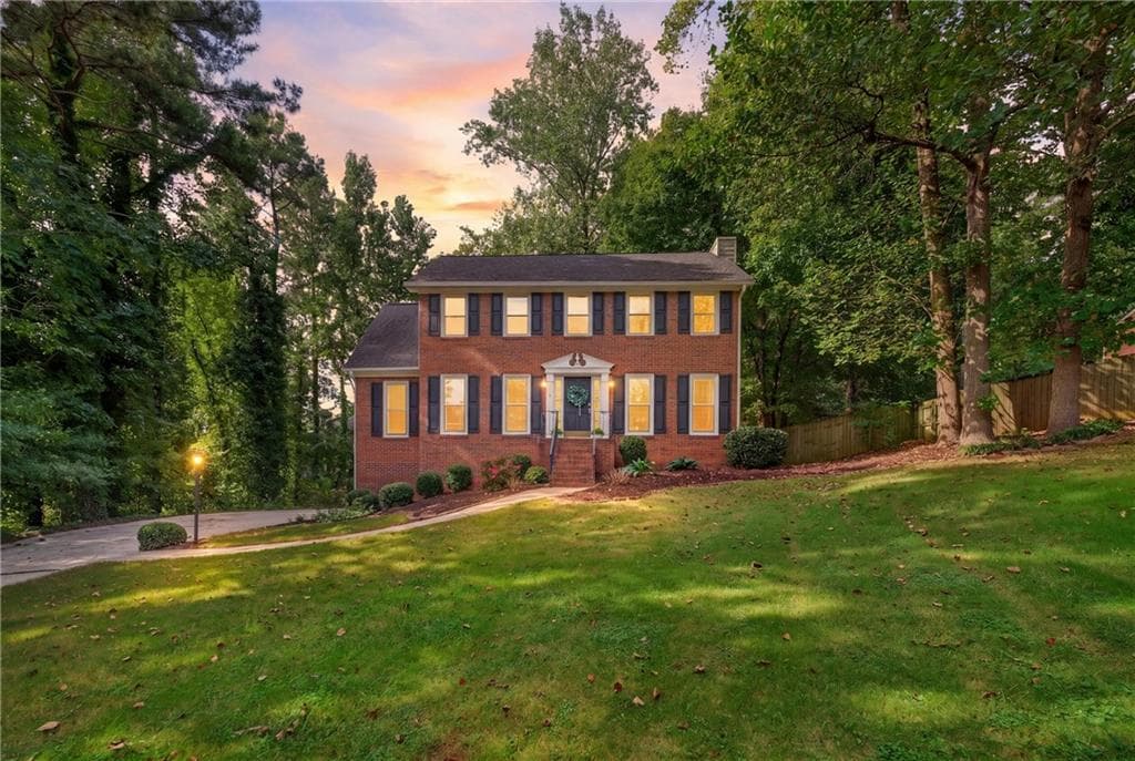 3 bedroom, 3 bathroom, 2,272 sq ft single family residence for sale at 1803 Milford Way, Marietta, GA 30008 — photo 6
