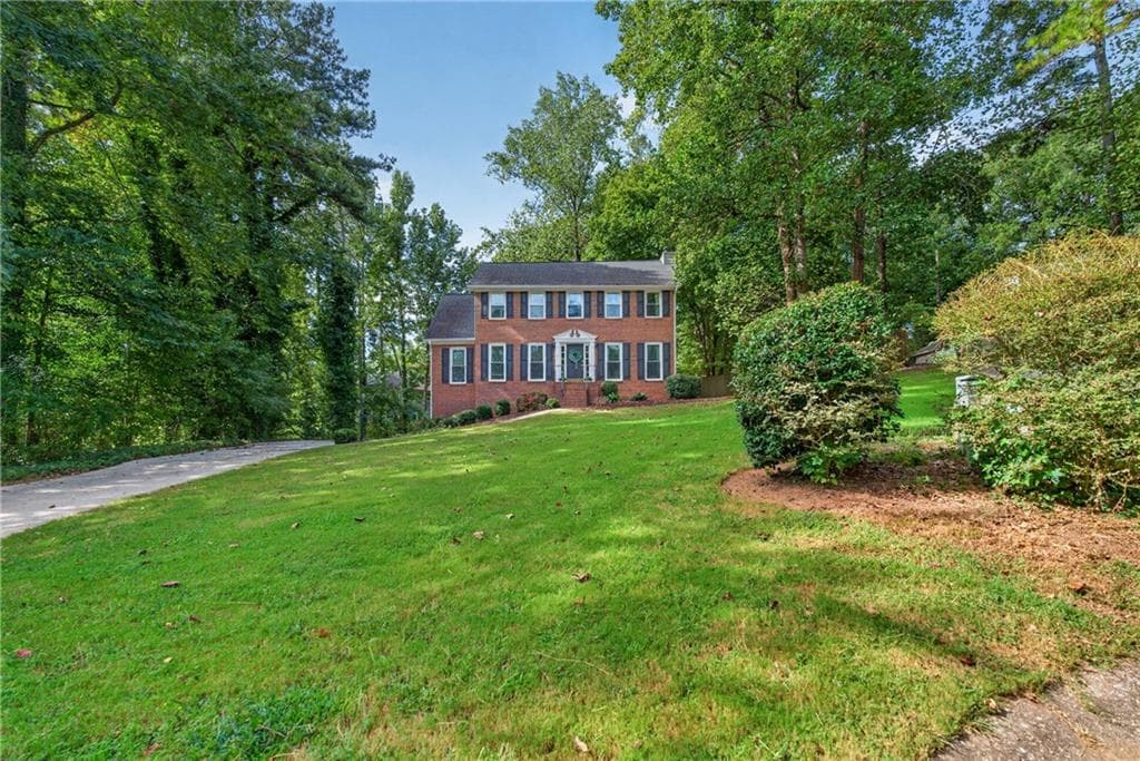 3 bedroom, 3 bathroom, 2,272 sq ft single family residence for sale at 1803 Milford Way, Marietta, GA 30008 — photo 7
