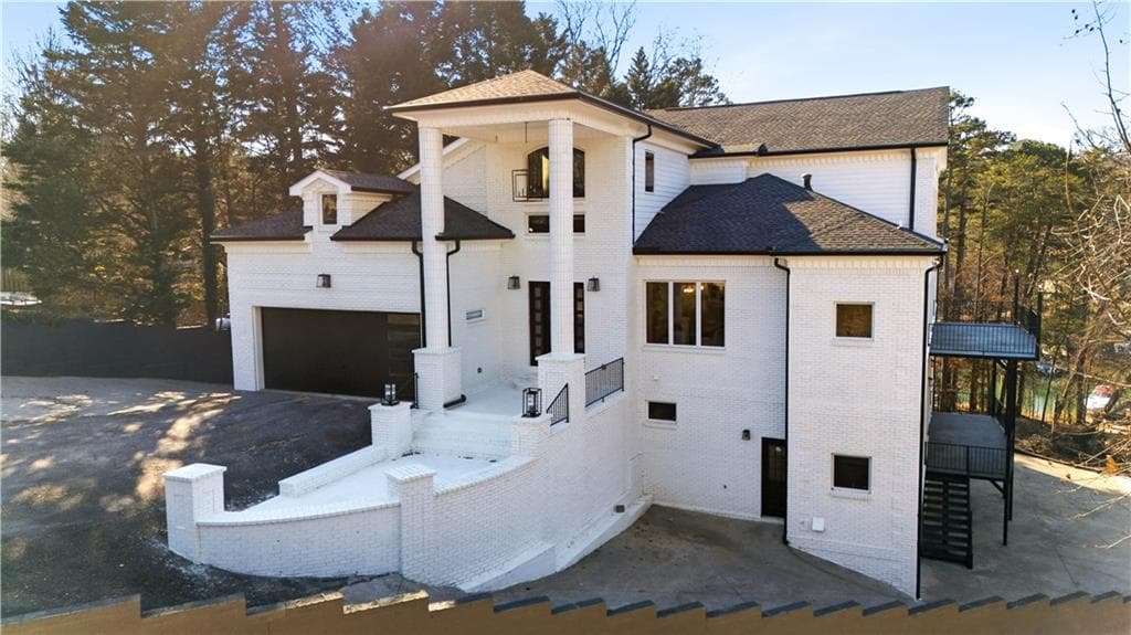 6 bedroom, 8 bathroom, 7,333 sq ft single family residence for sale at 2390 Peachtree Road, Cumming, GA 30041 — photo 4
