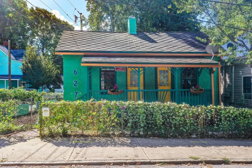 1 bedroom, 1 bathroom, 670 sq ft single family residence for sale at 627 Tennelle Street, Atlanta, GA 30312 — photo 2