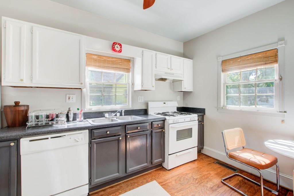 1 bedroom, 1 bathroom, 670 sq ft single family residence for sale at 627 Tennelle Street, Atlanta, GA 30312 — photo 8