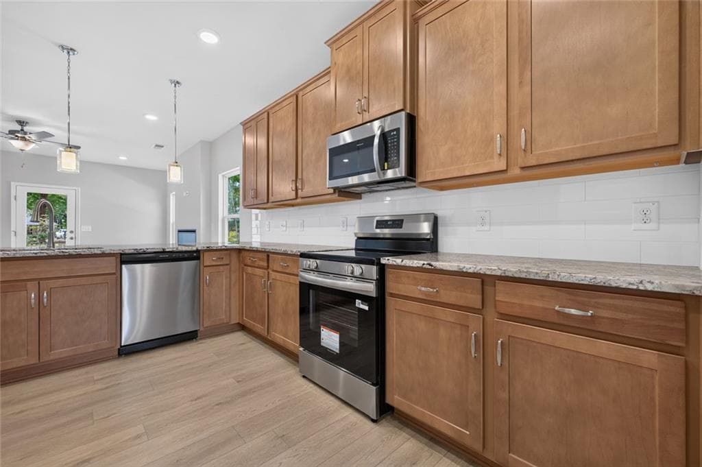 3 bedroom, 3 bathroom, 2,231 sq ft single family residence for sale at 8053 Haven Springs Trace, Douglasville, GA 30134 — photo 6