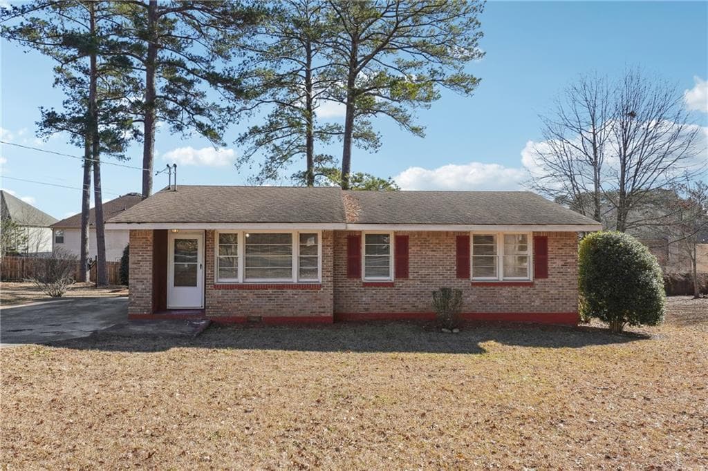 3 bedroom, 1 bathroom, 1,174 sq ft single family residence for sale at 8554 Taylor Road, Riverdale, GA 30274 — photo 1 of 28