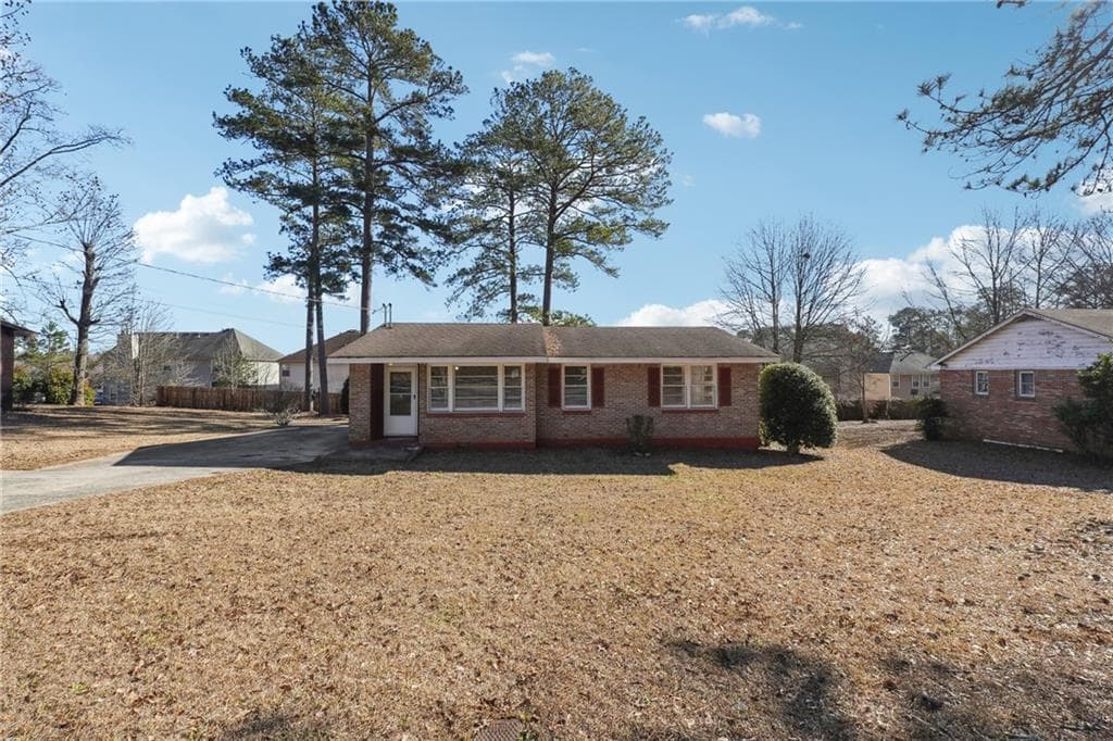 3 bedroom, 1 bathroom, 1,174 sq ft single family residence for sale at 8554 Taylor Road, Riverdale, GA 30274 — photo 2