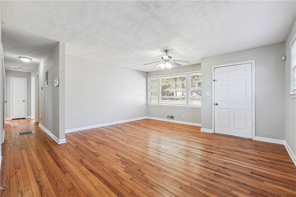 3 bedroom, 1 bathroom, 1,174 sq ft single family residence for sale at 8554 Taylor Road, Riverdale, GA 30274 — photo 7