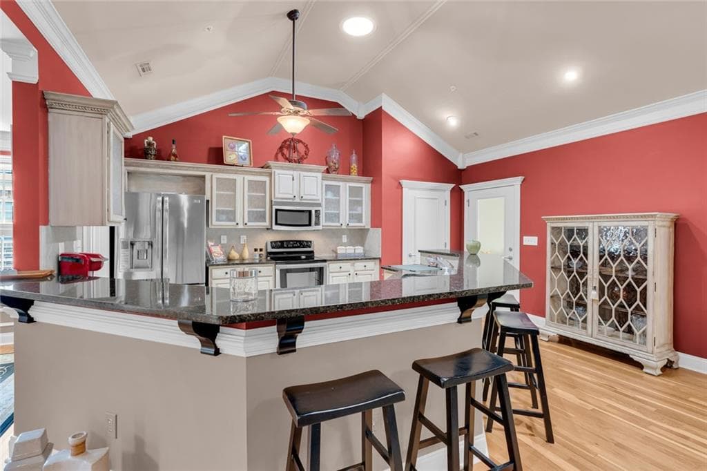 3 bedroom, 2 bathroom, 2,220 sq ft single family residence for sale at 10168 Malcolm Drive, Covington, GA 30014 — photo 3