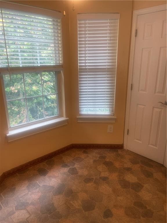 5 bedroom, 4 bathroom, 2,150 sq ft single family residence for sale at 1718 English Ivey Lane, Kennesaw, GA 30144 — photo 6