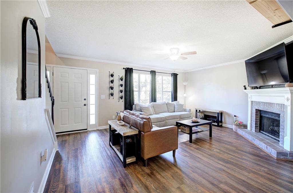 3 bedroom, 2 bathroom, 1,840 sq ft single family residence under contract at 23 Glenmore Drive, Kingston, GA 30145 — photo 5