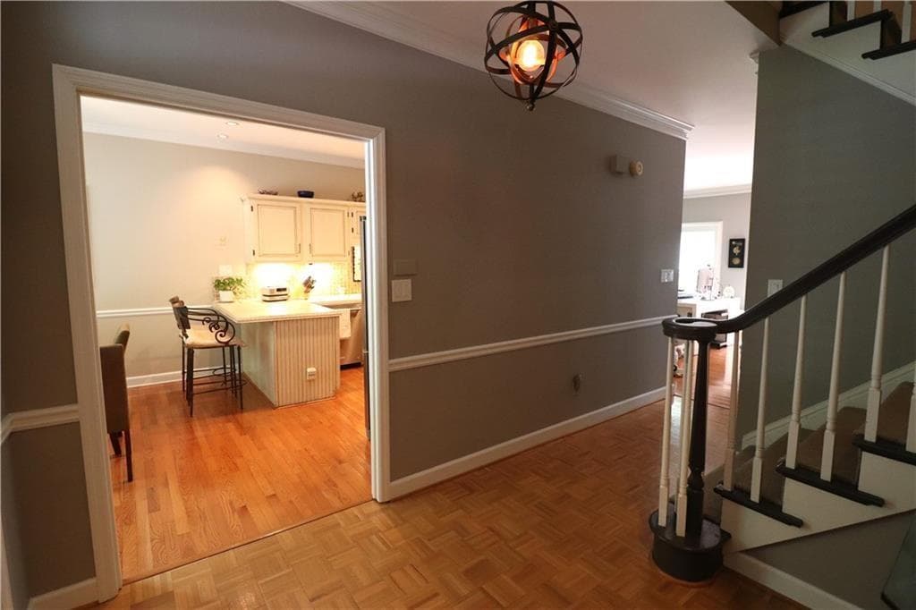 2 bedroom, 3 bathroom, 2,550 sq ft condominium under contract at 404 Bridle Path, Marietta, GA 30068 — photo 4