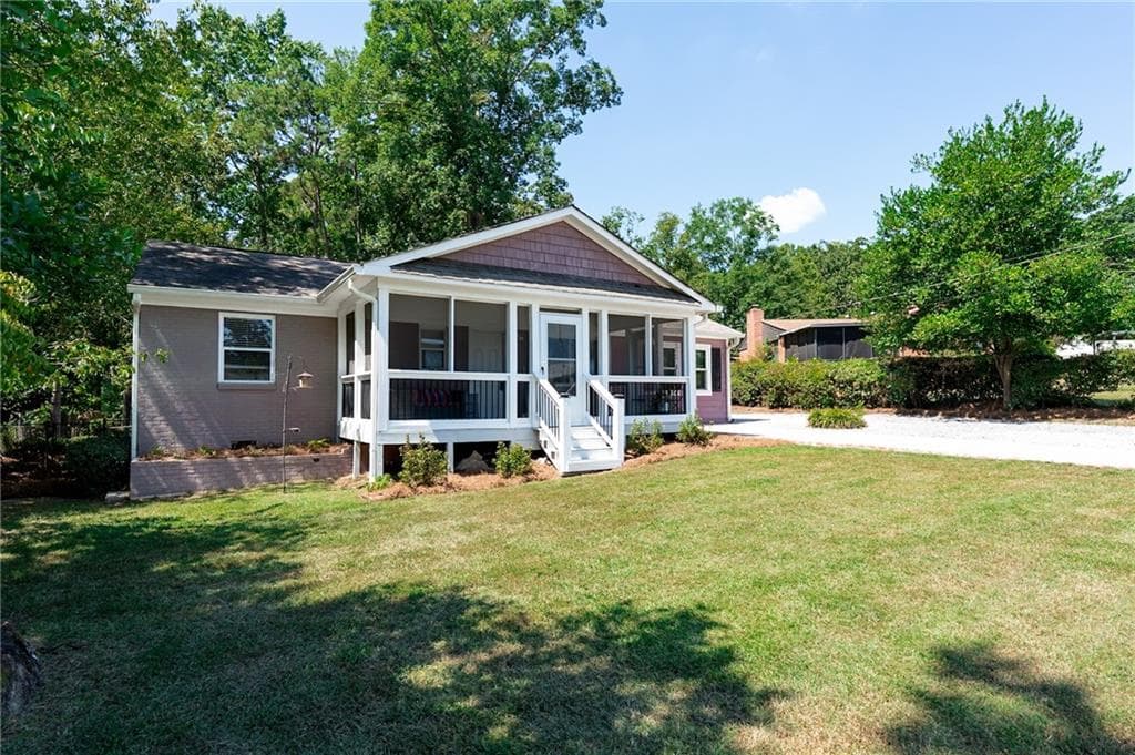 3 bedroom, 1 bathroom, 1,000 sq ft single family residence for sale at 2890 Sherwood Road, Smyrna, GA 30082 — photo 4
