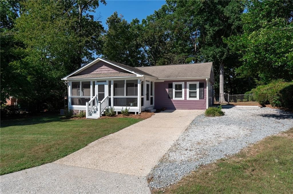 3 bedroom, 1 bathroom, 1,000 sq ft single family residence for sale at 2890 Sherwood Road, Smyrna, GA 30082 — photo 5