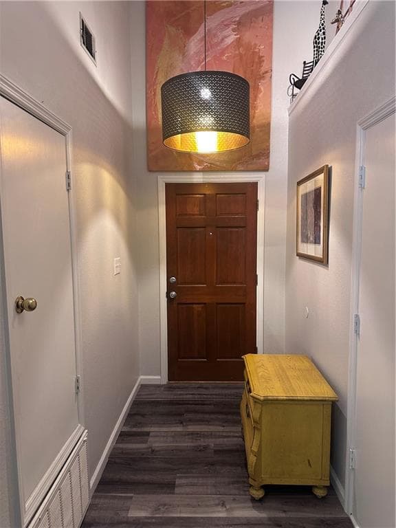 3 bedroom, 2 bathroom, 1,523 sq ft single family residence for sale at 11020 Mortons Crossing, Alpharetta, GA 30022 — photo 6