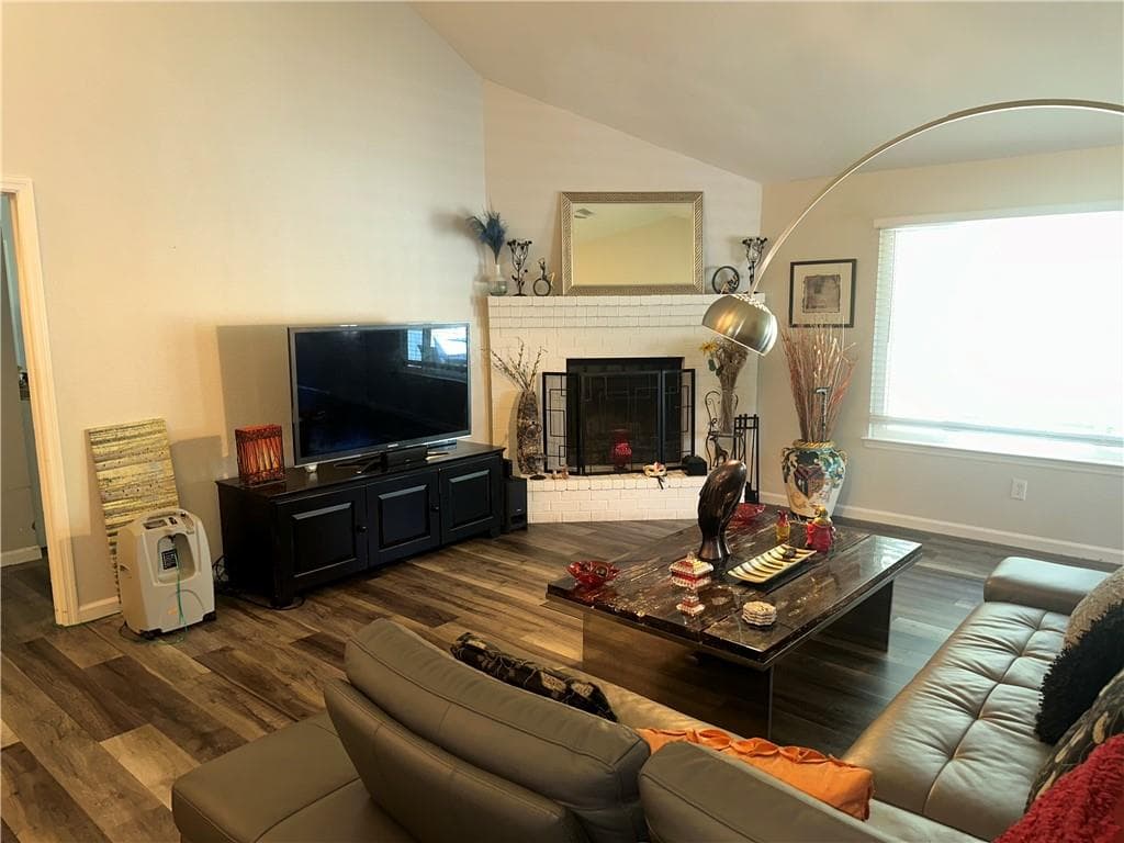 3 bedroom, 2 bathroom, 1,523 sq ft single family residence for sale at 11020 Mortons Crossing, Alpharetta, GA 30022 — photo 9