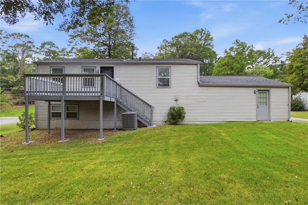 4 bedroom, 2 bathroom, 1,718 sq ft single family residence for sale at 3724 Bramblevine Circle, Lithonia, GA 30038 — photo 5