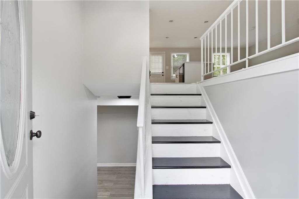 4 bedroom, 2 bathroom, 1,718 sq ft single family residence for sale at 3724 Bramblevine Circle, Lithonia, GA 30038 — photo 8