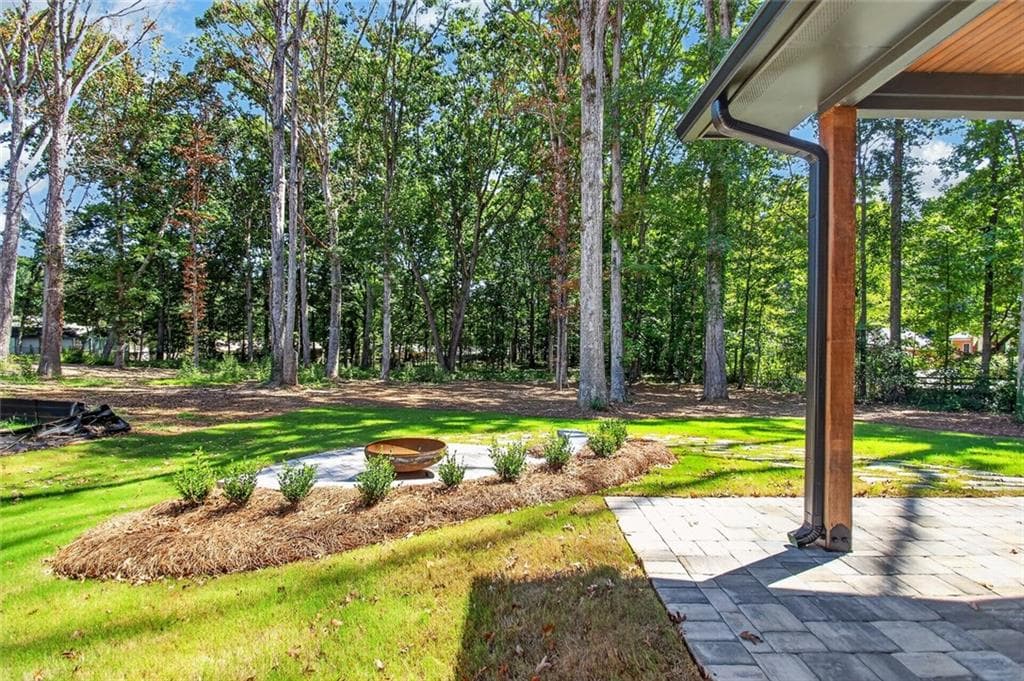 4 bedroom, 5 bathroom, 4,900 sq ft single family residence for sale at 5578 Lilburn Stone Mountain Road, Stone Mountain, GA 30087 — photo 7