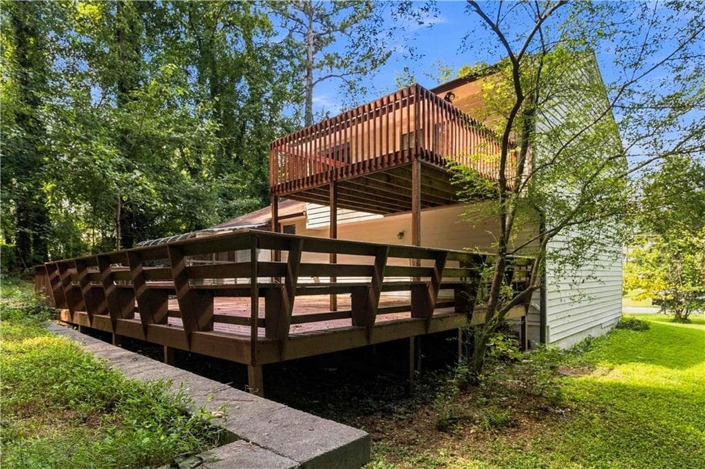 3 bedroom, 2 bathroom, 2,399 sq ft single family residence for sale at 1967 Kelvin Drive, Lawrenceville, GA 30043 — photo 9