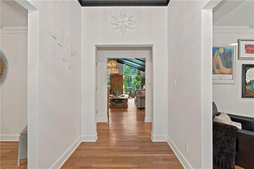 4 bedroom, 4 bathroom, 4,421 sq ft single family residence under contract at 8180 Innsbruck Drive, Sandy Springs, GA 30350 — photo 8