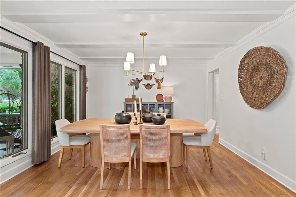 4 bedroom, 4 bathroom, 4,421 sq ft single family residence under contract at 8180 Innsbruck Drive, Sandy Springs, GA 30350 — photo 9