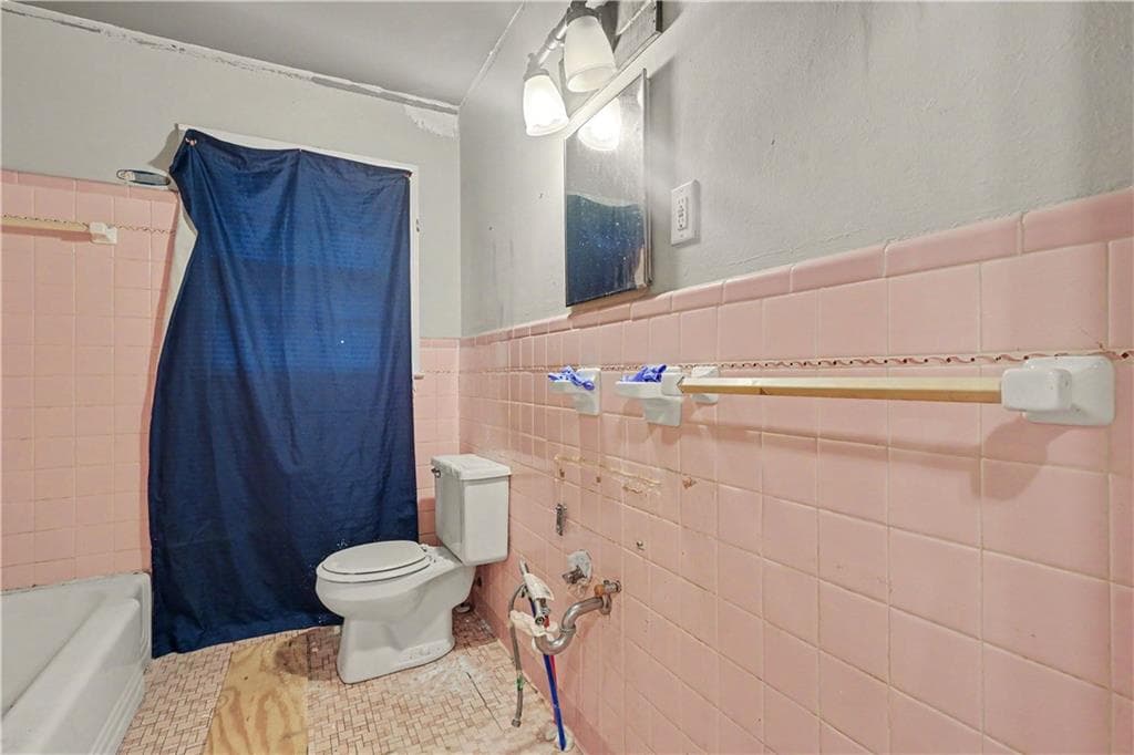 3 bedroom, 1 bathroom, 1,037 sq ft single family residence under contract at 719 Sherwood Drive, Griffin, GA 30224 — photo 7