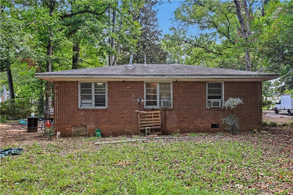 3 bedroom, 1 bathroom, 1,037 sq ft single family residence under contract at 719 Sherwood Drive, Griffin, GA 30224 — photo 10