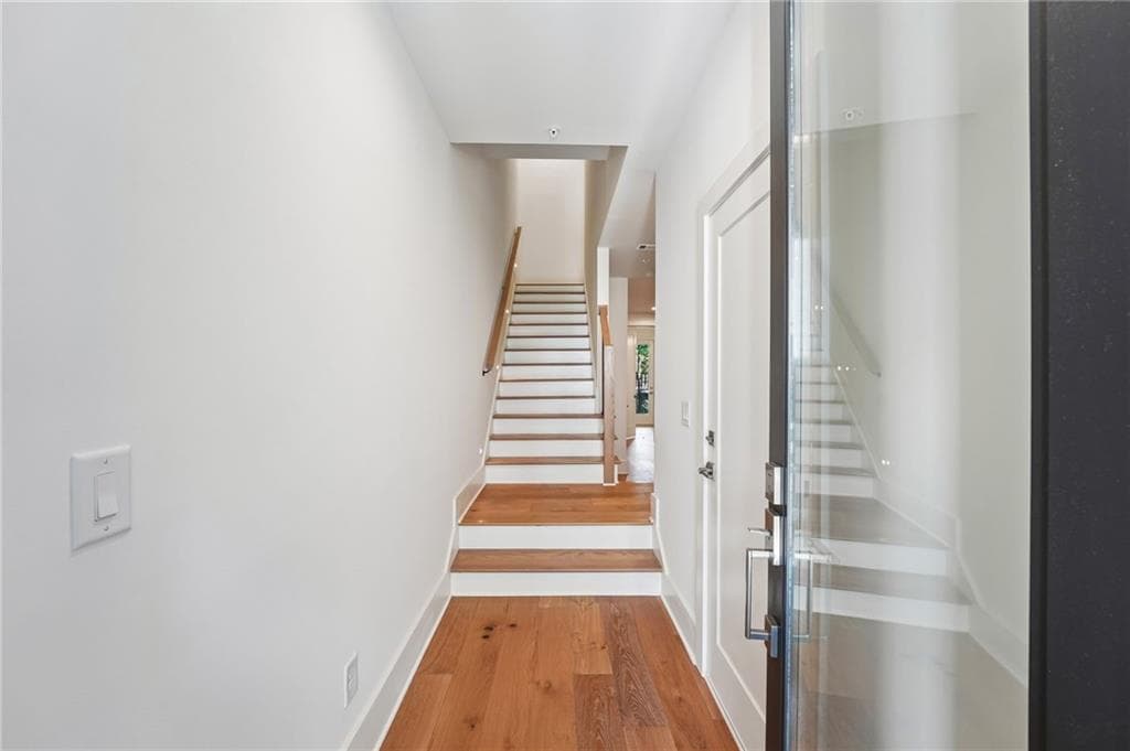 4 bedroom, 5 bathroom, 3,140 sq ft townhouse for sale at 422 Cedar Dust Drive, Decatur, GA 30030 — photo 4