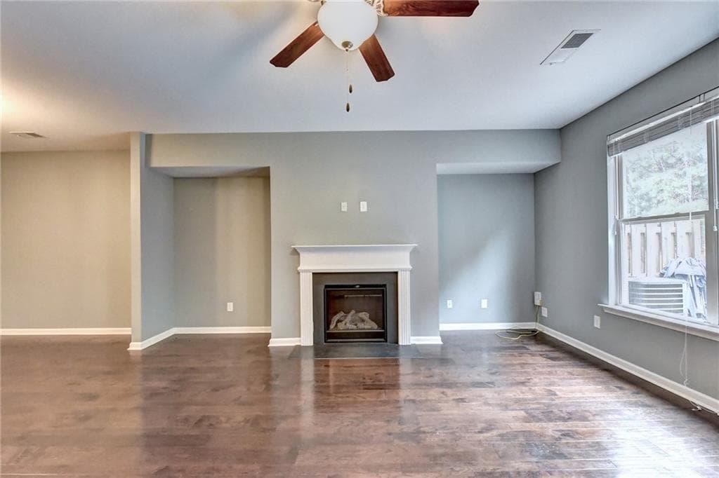 3 bedroom, 3 bathroom, 2,100 sq ft townhouse for rent at 5605 Bright Cross Way, Suwanee, GA 30024 for $2,500 a month — photo 7