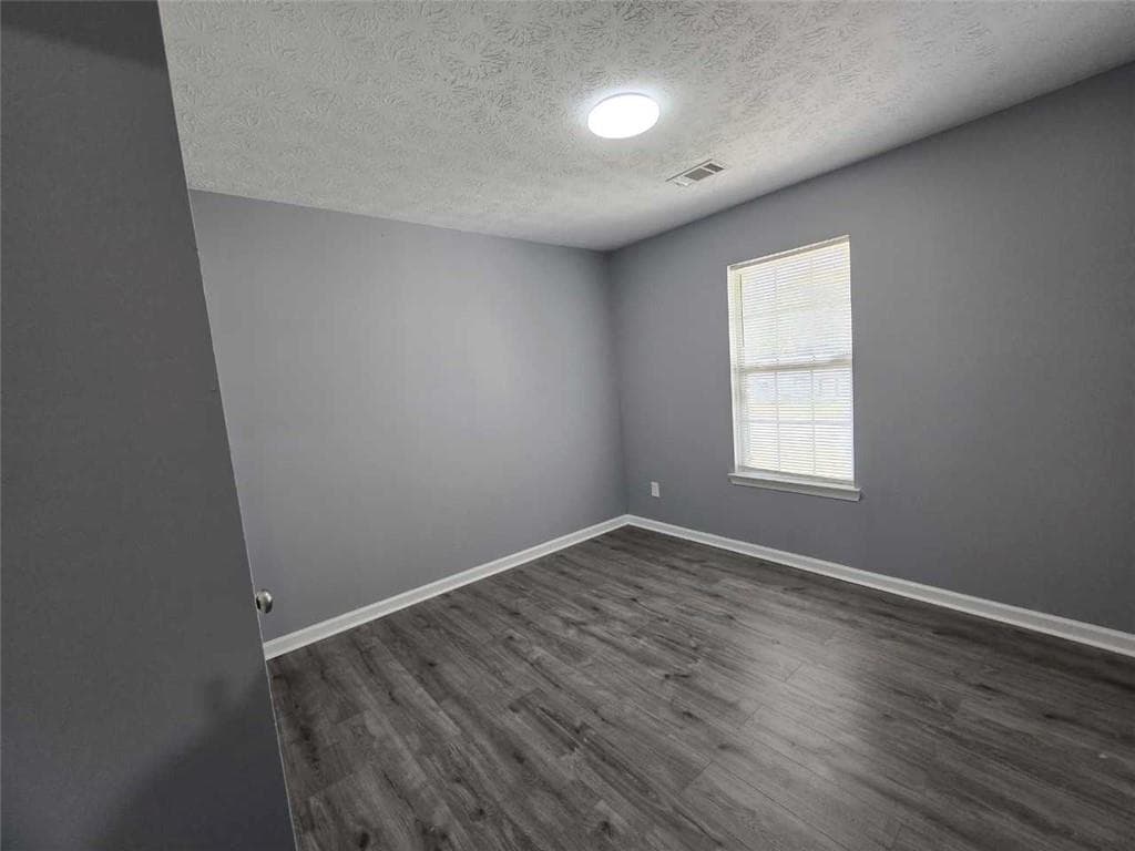 3 bedroom, 2 bathroom, 1,336 sq ft single family residence under contract at 10404 Iron Gate Lane, Jonesboro, GA 30238 — photo 10