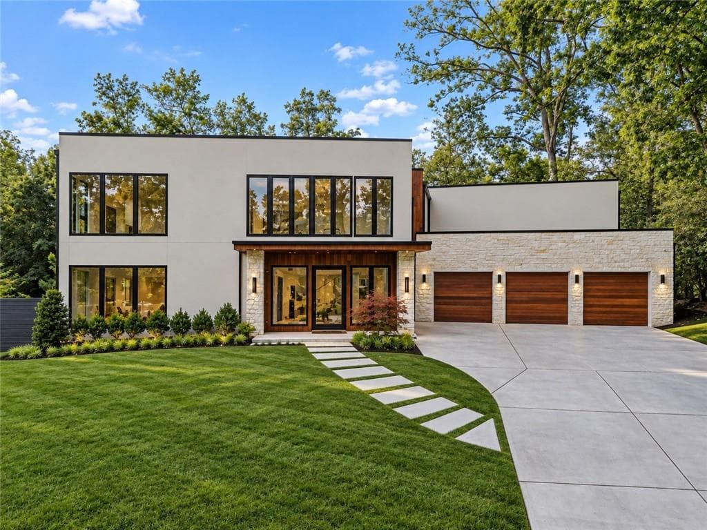 6 bedroom, 7 bathroom, 7,048 sq ft single family residence for rent at 3566 Cantrell Road, Atlanta, GA 30319 for $35,000 a month — photo 2