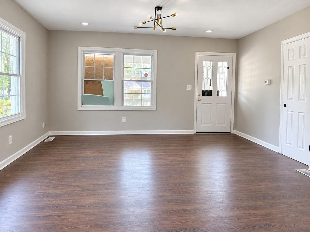 2 bedroom, 1 bathroom, 792 sq ft single family residence for sale at 1328 Womack, East Point, GA 30344 — photo 5