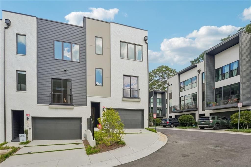 4 bedroom, 4 bathroom, 3,140 sq ft townhouse for sale at 432 Cedar Dust Drive, Decatur, GA 30030 — photo 2