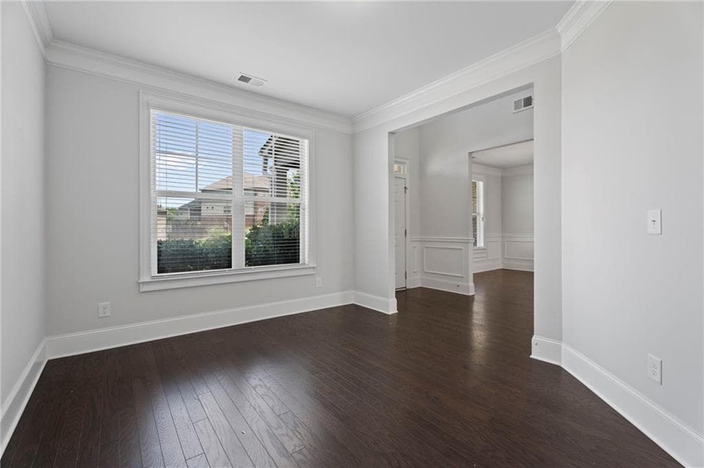 4 bedroom, 3 bathroom, 3,366 sq ft single family residence for sale at 4818 Ralin Court, Atlanta, GA 30331 — photo 6