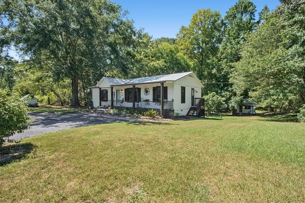 3 bedroom, 2 bathroom, 1,284 sq ft single family residence for sale at 149 Holder Rd, Dallas, GA 30132 — photo 4