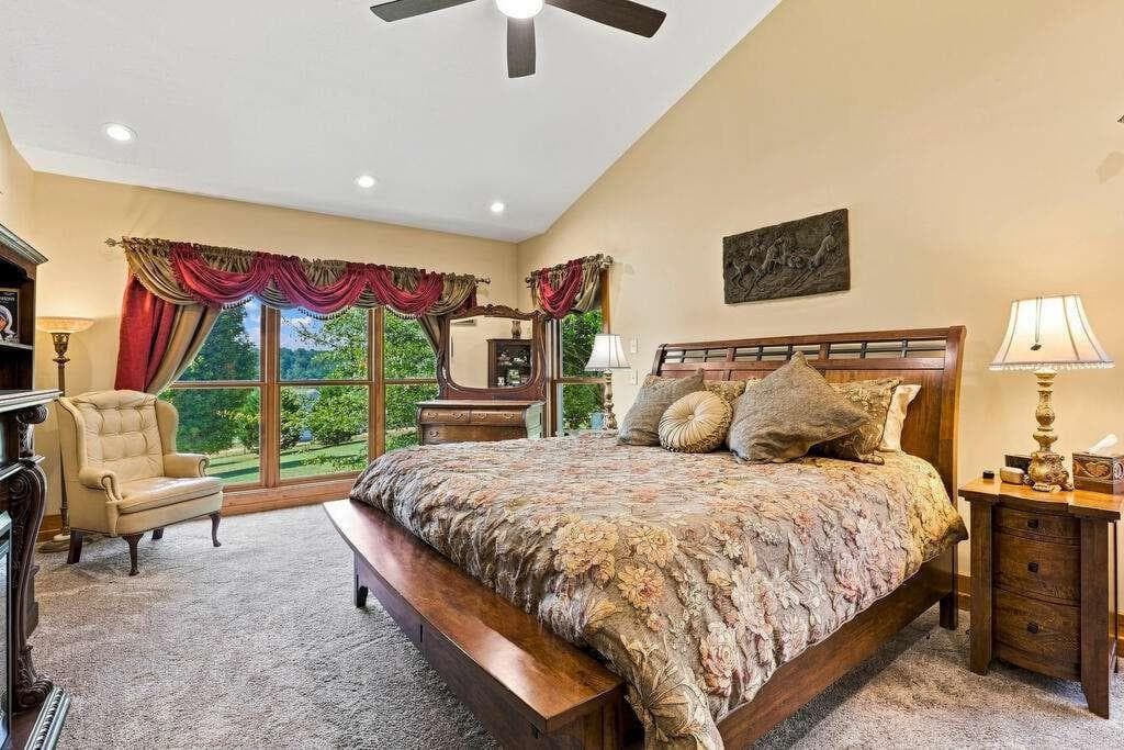 4 bedroom, 3 bathroom, 5,750 sq ft single family residence for sale at 178 Starlight Lane, Blairsville, GA 30512 — photo 6