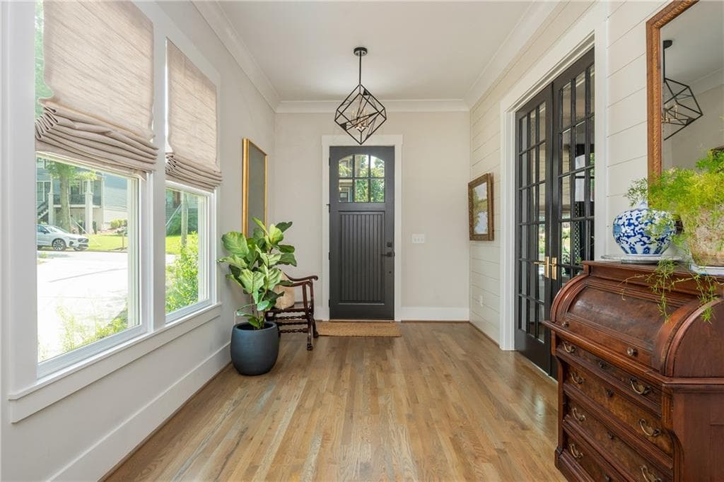 5 bedroom, 3 bathroom, 3,040 sq ft single family residence for rent at 940 Longley Avenue, Atlanta, GA 30318 for $5,500 a month — photo 5