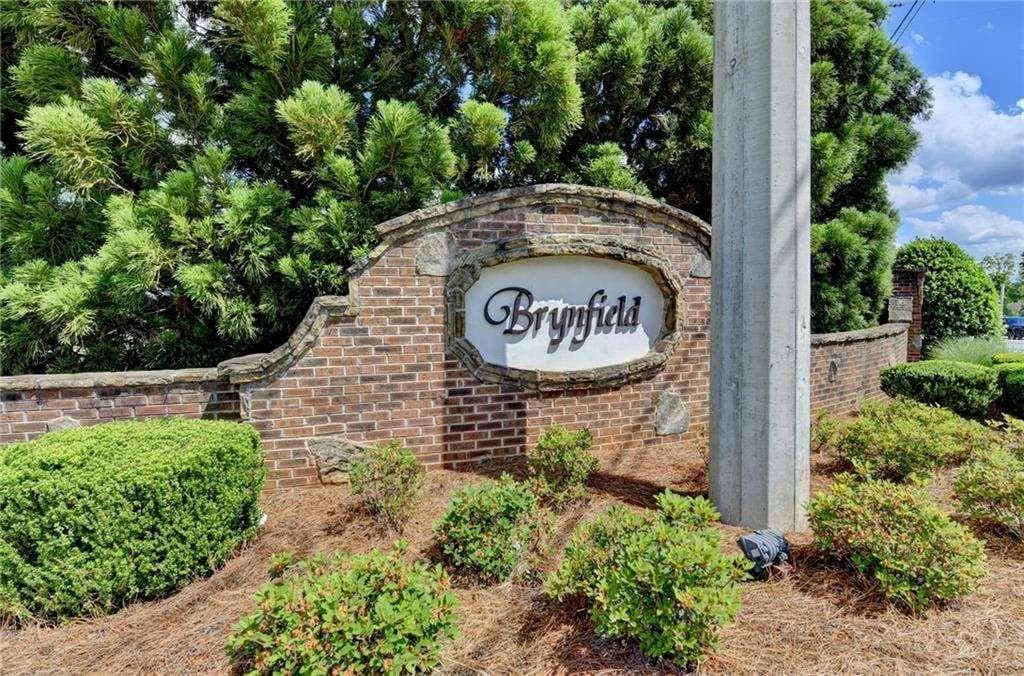 3 bedroom, 3 bathroom, 1,798 sq ft townhouse for sale at 352 Beynon Terrace, Suwanee, GA 30024 — photo 3