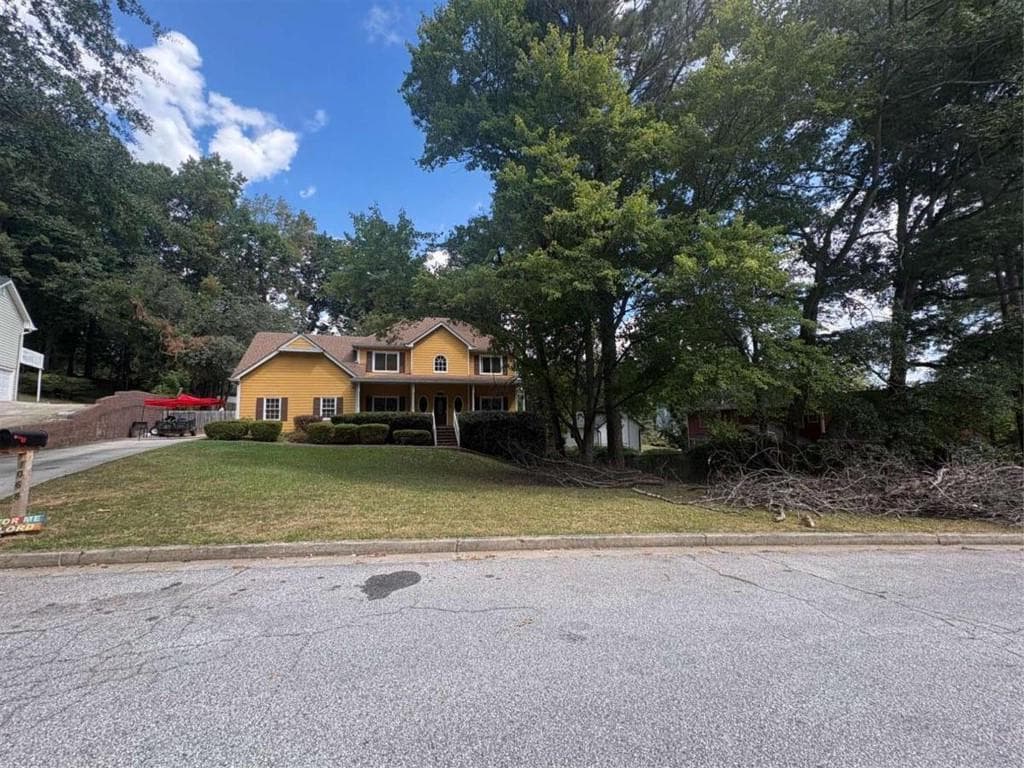 4 bedroom, 3 bathroom, 1,992 sq ft single family residence for sale at 1068 Leslie Place, Lithonia, GA 30058 — photo 3