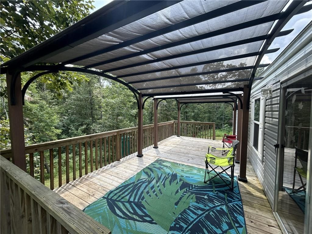 2 bedroom, 2 bathroom, 812 sq ft single family residence for sale at 69 Gold Lake Drive, Cleveland, GA 30528 — photo 4