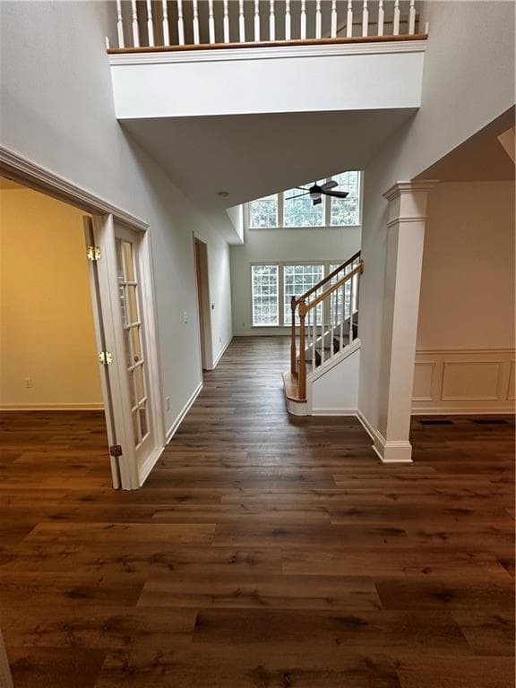 5 bedroom, 4 bathroom, 3,597 sq ft single family residence for sale at 711 Hexham Court, Suwanee, GA 30024 — photo 2