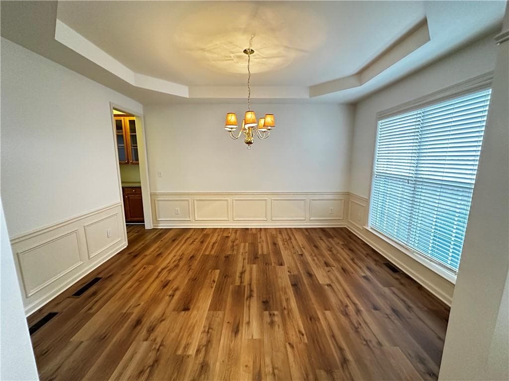 5 bedroom, 4 bathroom, 3,597 sq ft single family residence for sale at 711 Hexham Court, Suwanee, GA 30024 — photo 5