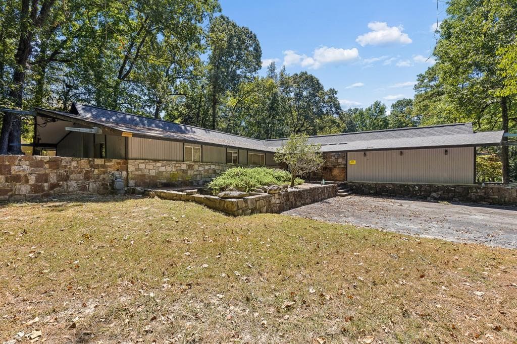7 bedroom, 8 bathroom single family residence for sale at 1510 W Wesley Road, Atlanta, GA 30327 — photo 3