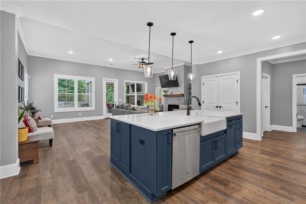 4 bedroom, 3 bathroom, 2,633 sq ft single family residence for sale at 1058 Amarose Lane, Marietta, GA 30066 — photo 9